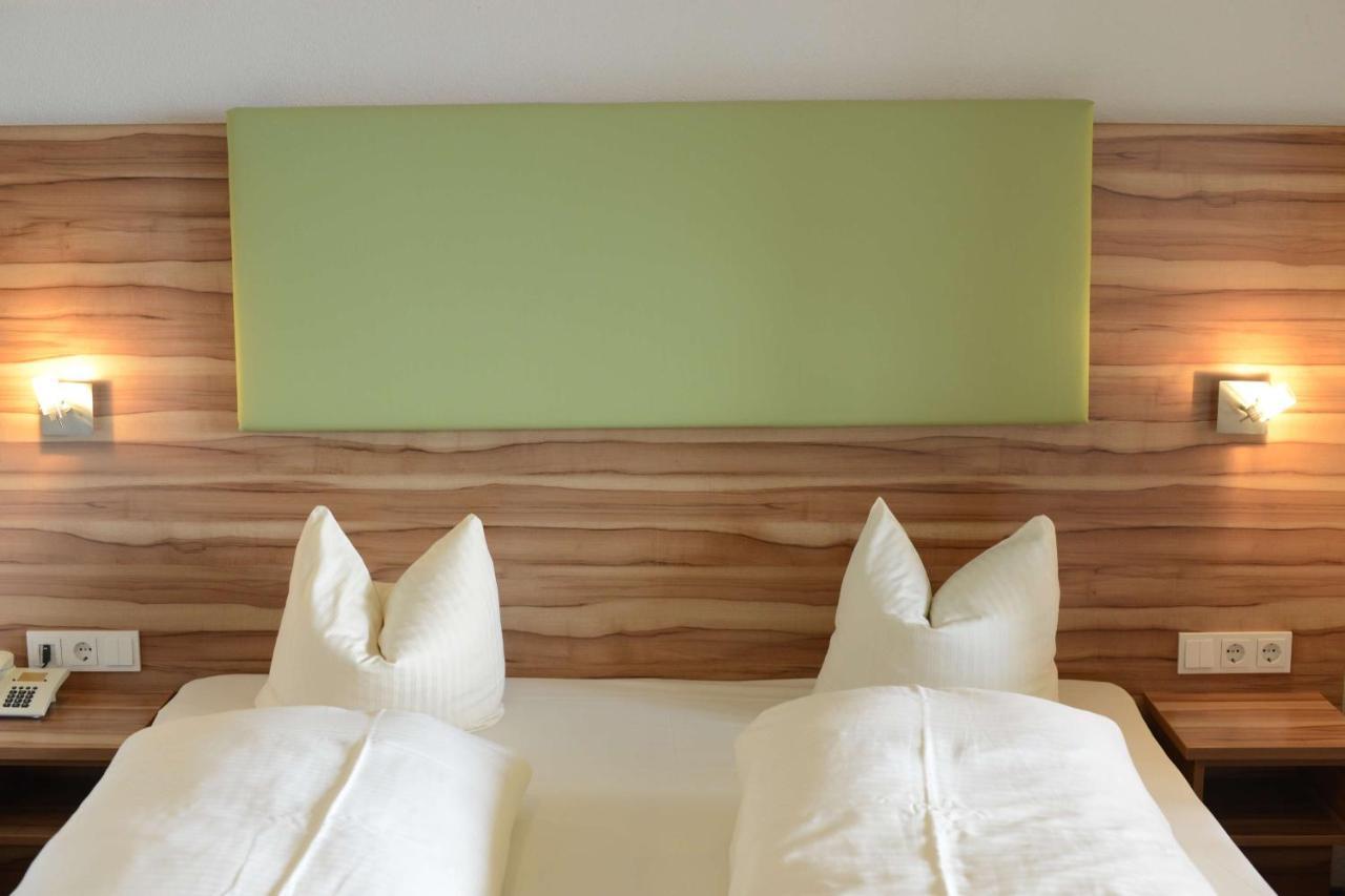 Hotel Talhof Garni&More In Waengle Bei ロイテ エクステリア 写真